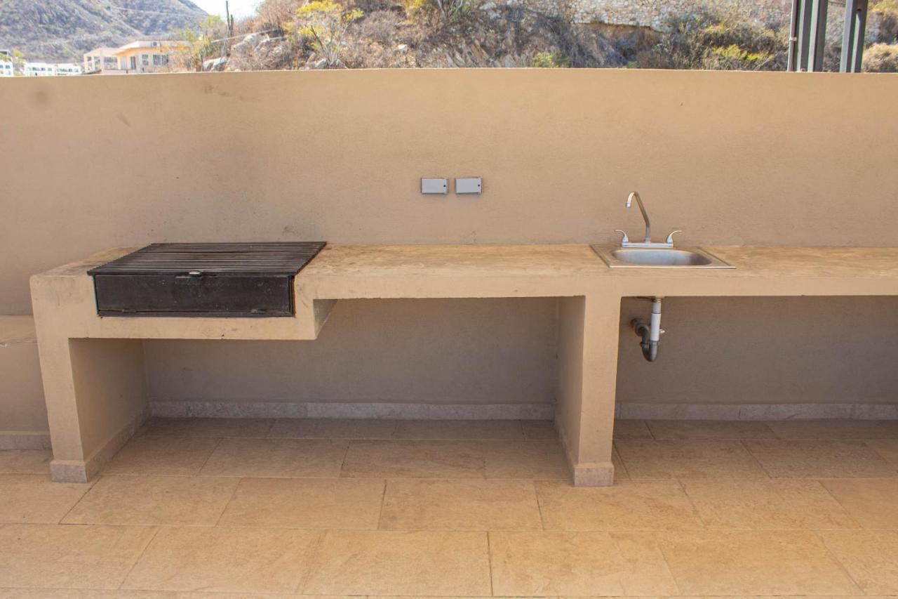 New Condo W/Rooftop Pool & View Cabo San Lucas Zewnętrze zdjęcie